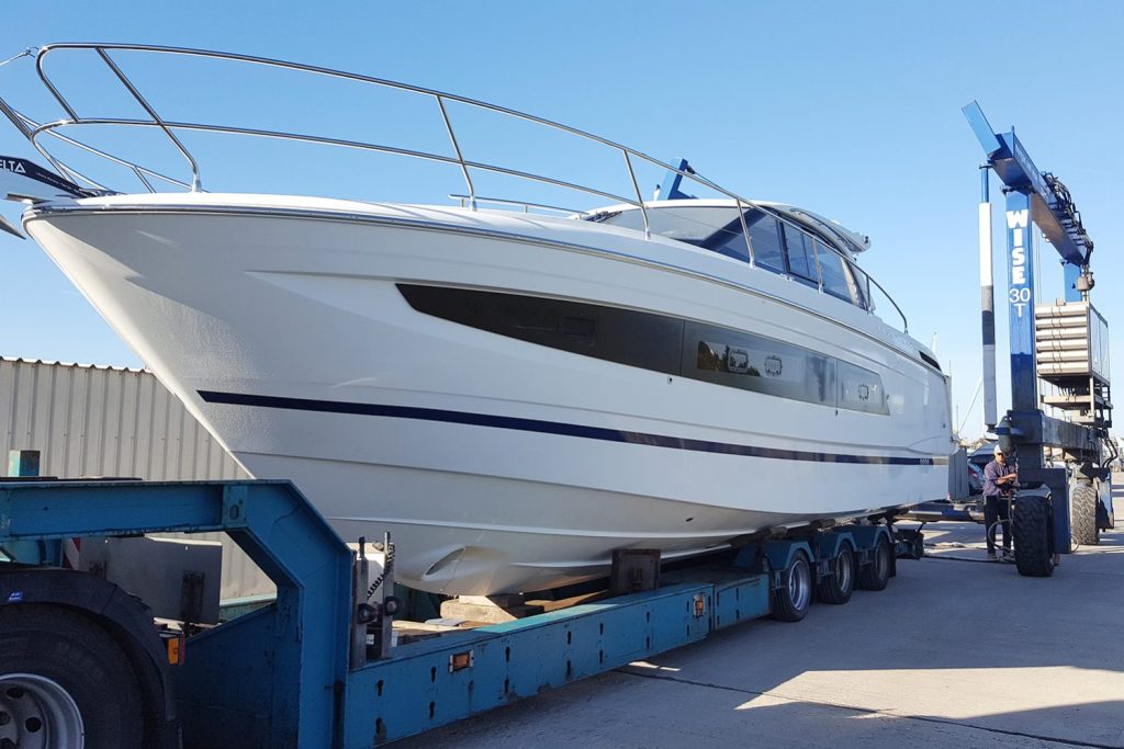 Stunning new Leader 40 arrives at Morgan Marine