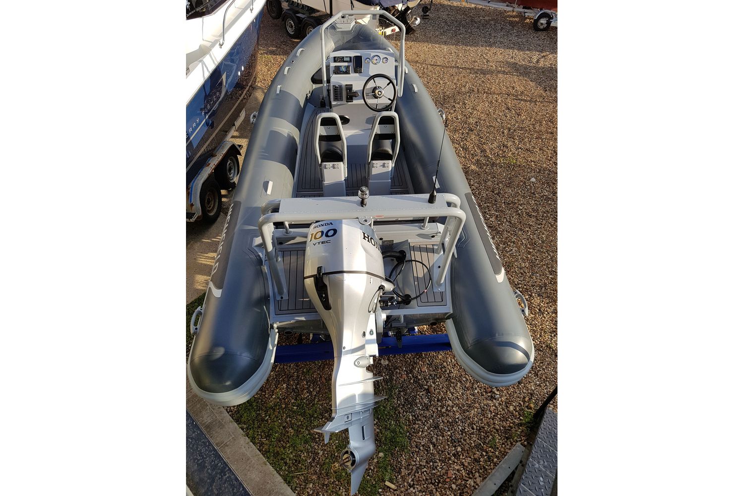Highfield OM 540 aluminium RIB - overhead view