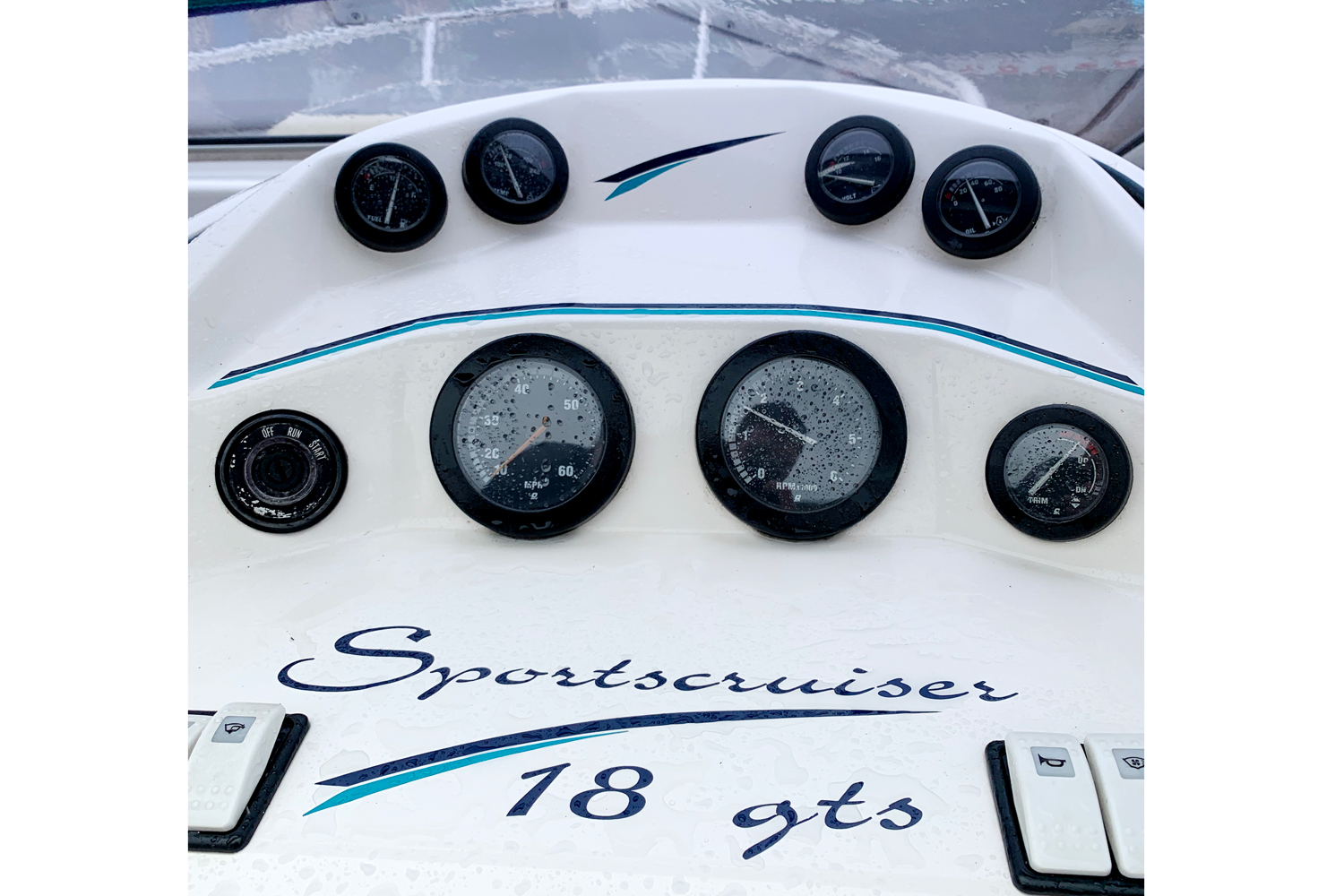 Fletcher Sportscruiser 18 GTS - engine gauges