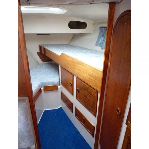 Southerly 28 lifting keel yacht - forward cabin