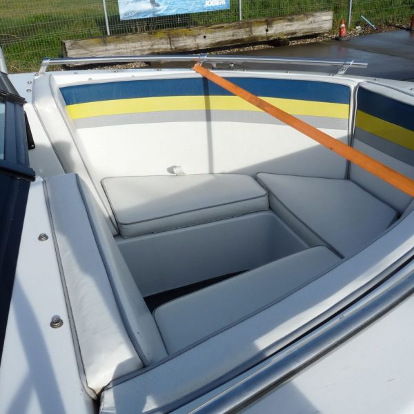 Invader 55 - Bow Rider Sportsboat - bow