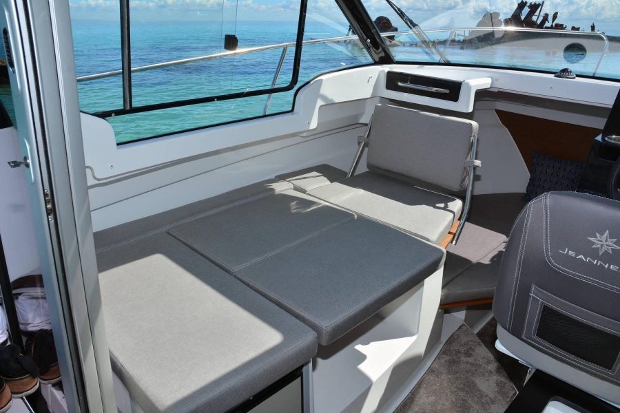 Jeanneau Merry Fisher 695 - wheelhouse saloon converts to double berth