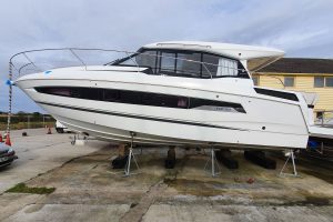 Jeanneau NC 37 – highest Spec in the UK