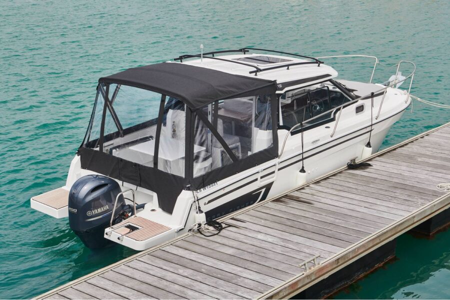 Jeanneau Merry Fisher 795 - with aft closing canopy
