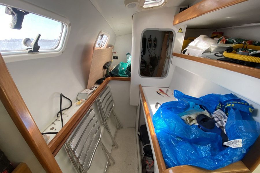 Outremer-40-Catamaran-worktop