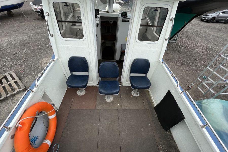 Tight lines-cockpit-seating