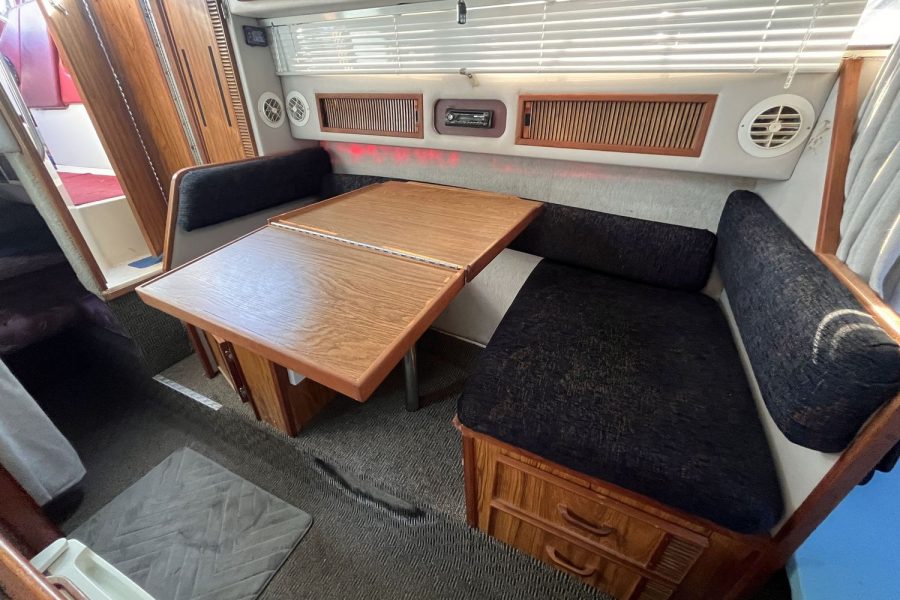 SeaRay-268-Happy-Hours-galley-table