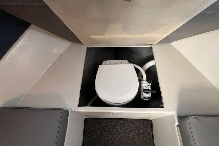 Hardy-24 -toilet