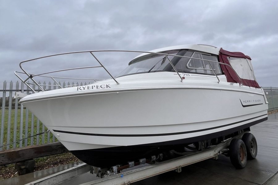 Merry-Fisher-755-main