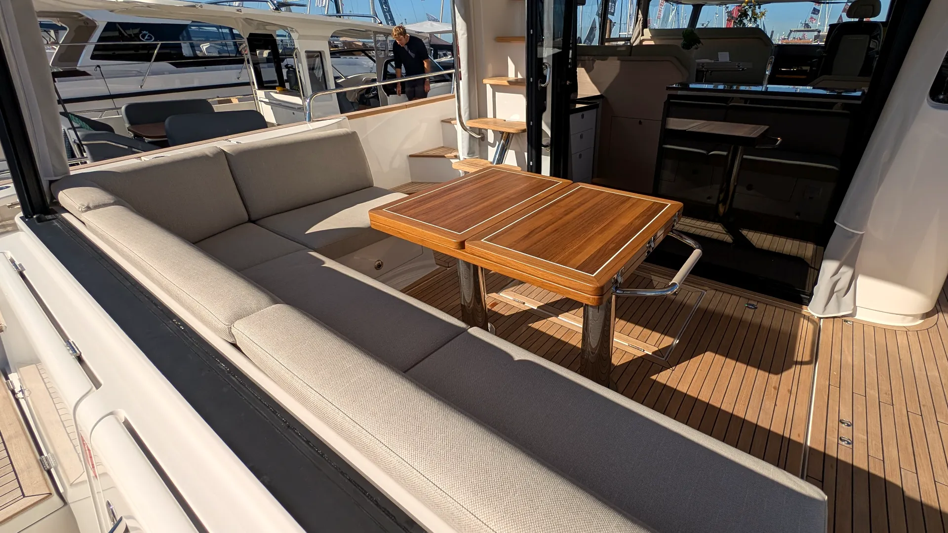 Nimbus 495 Flybridge - 16