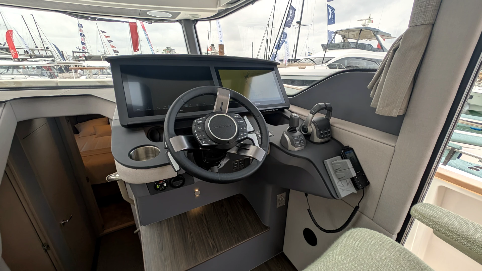 Nimbus 495 Flybridge - 24
