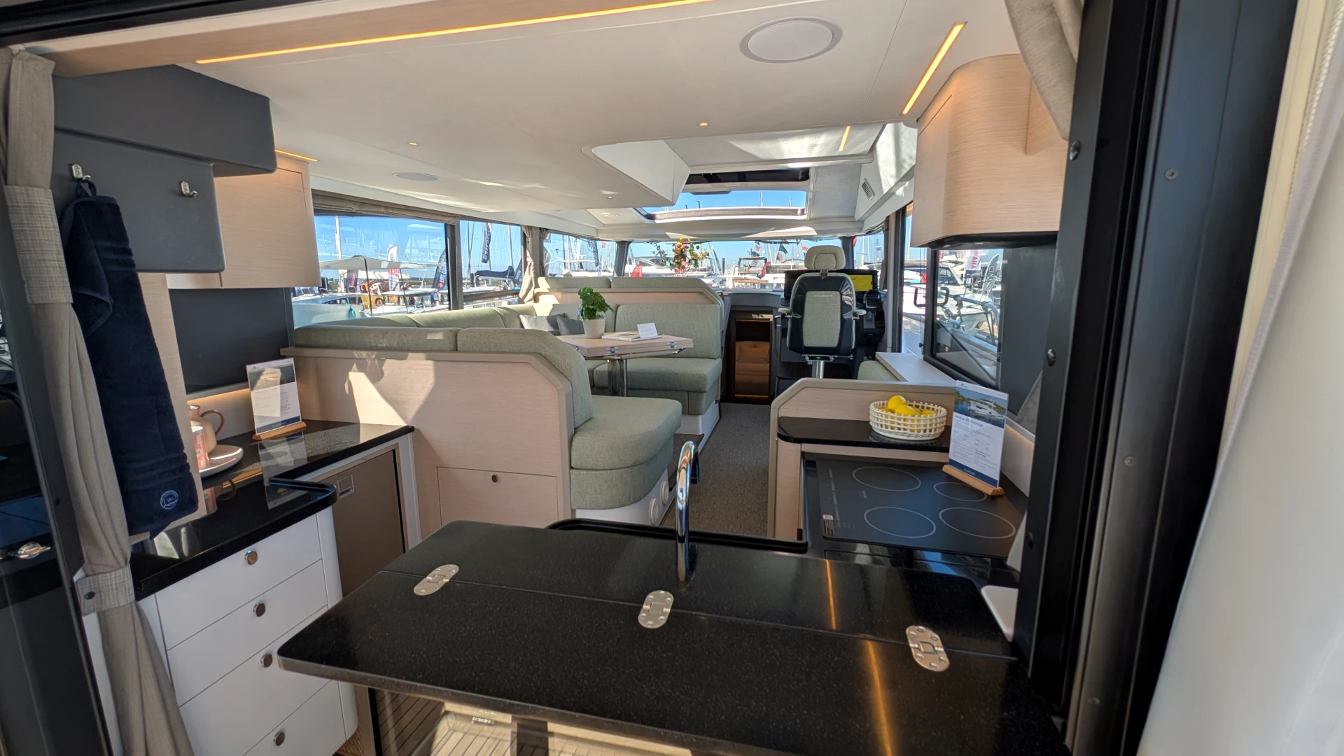 Nimbus 495 Flybridge - 19