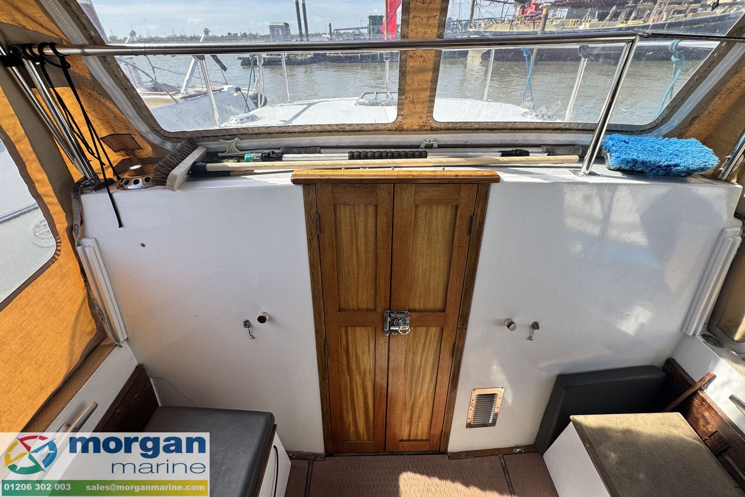 Aquastar 27 aft cabin