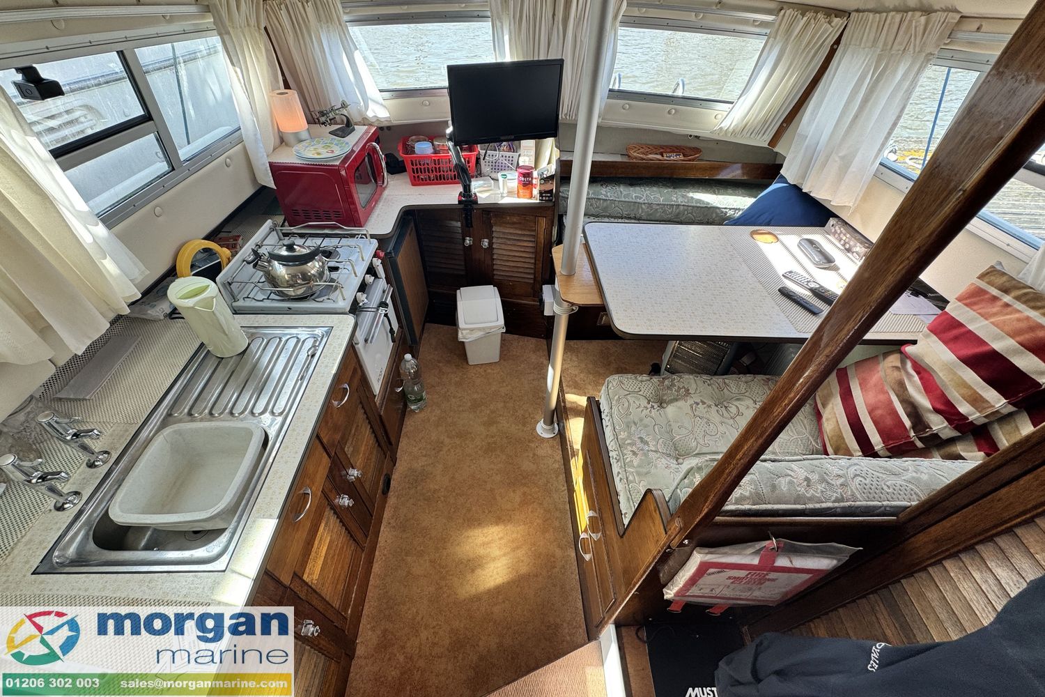 Aquastar 27 aft cabin