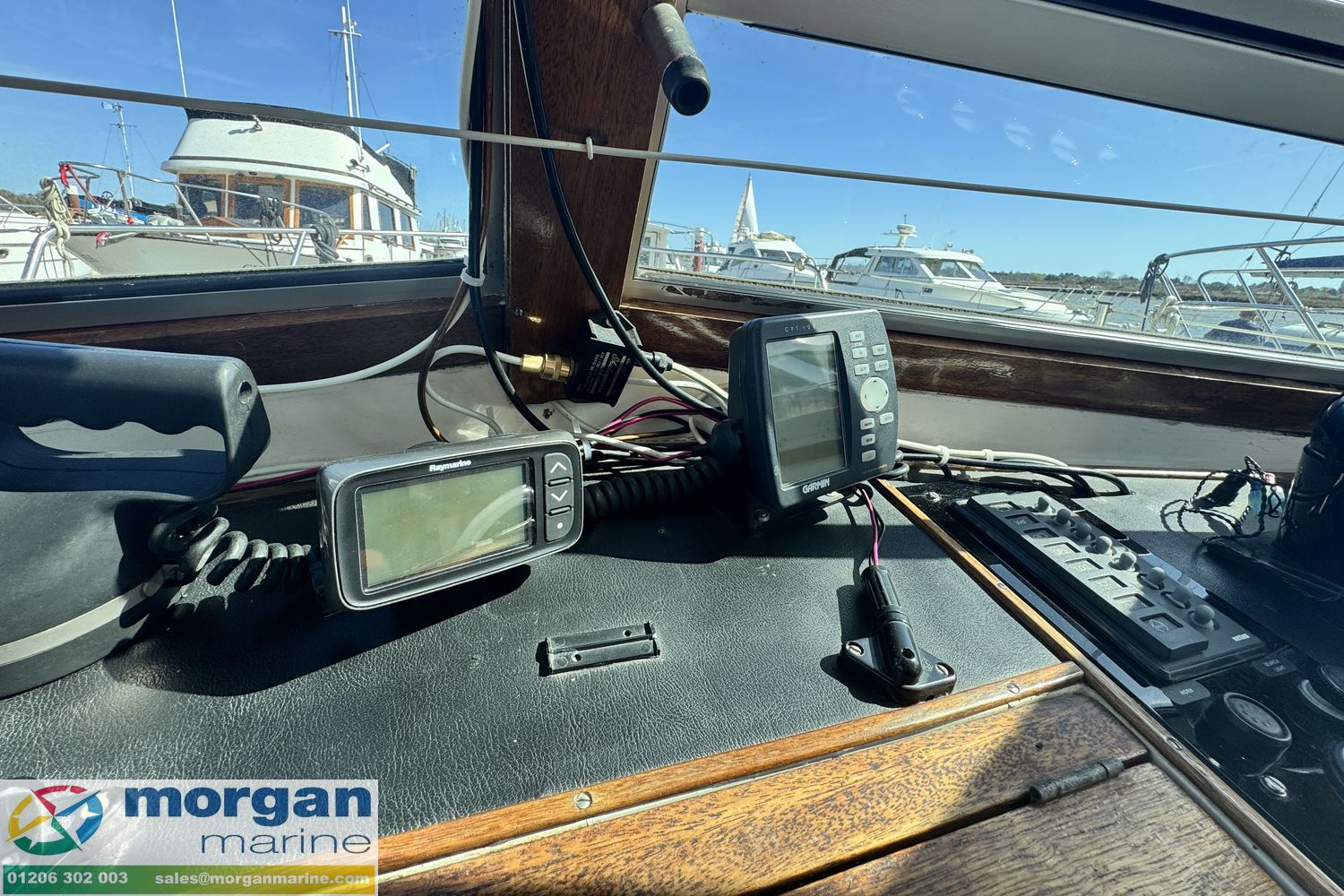 Aquastar 27 aft cabin