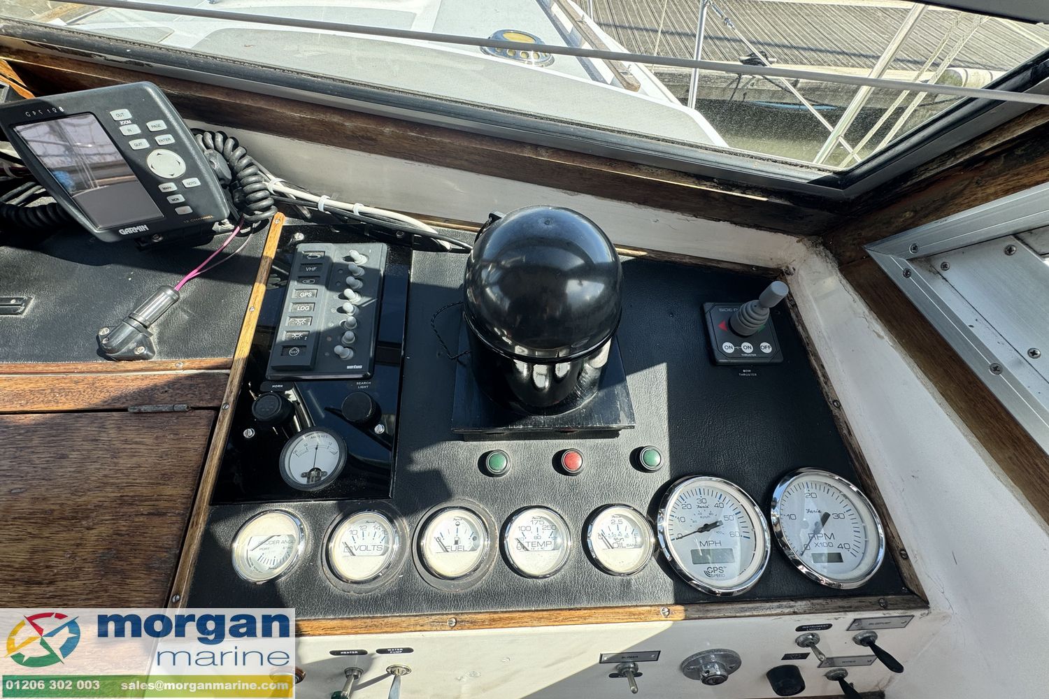 Aquastar 27 aft cabin