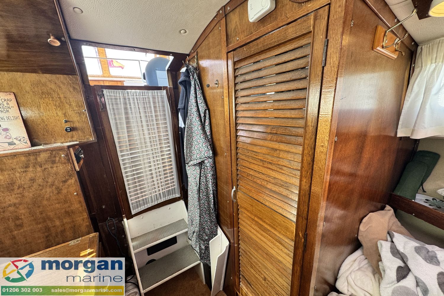 Aquastar 27 aft cabin