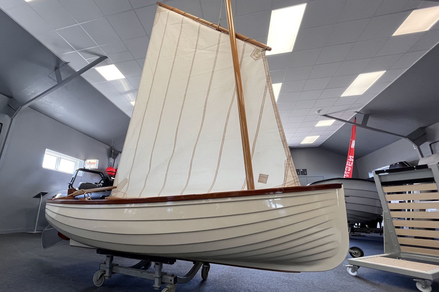 Classic sailing Dinghy