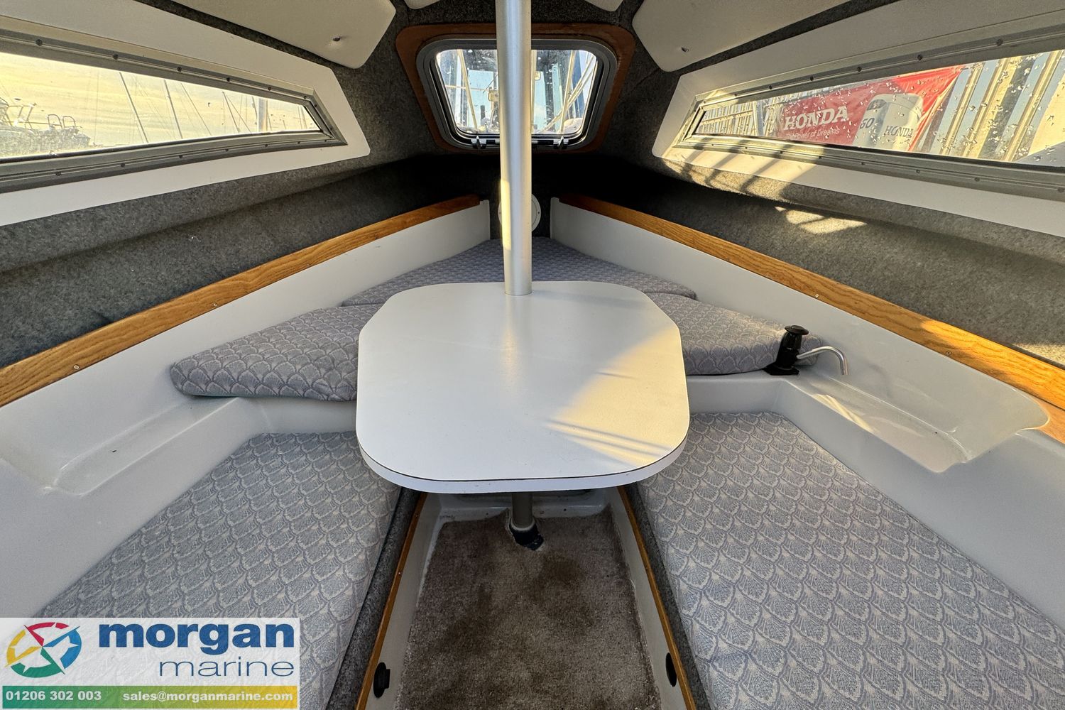 Eagle 525 lifting keel yacht