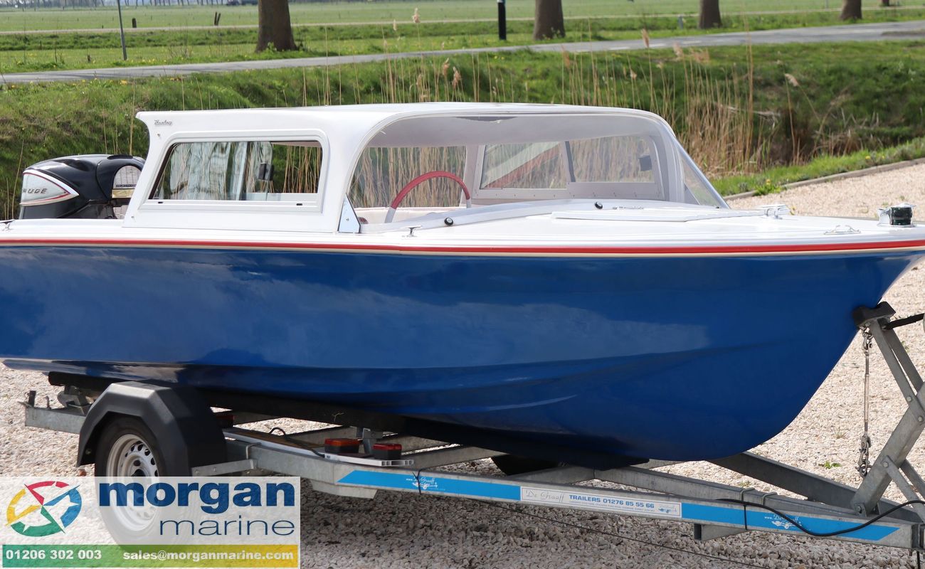 Classic 1963 Healey Marine Corvette