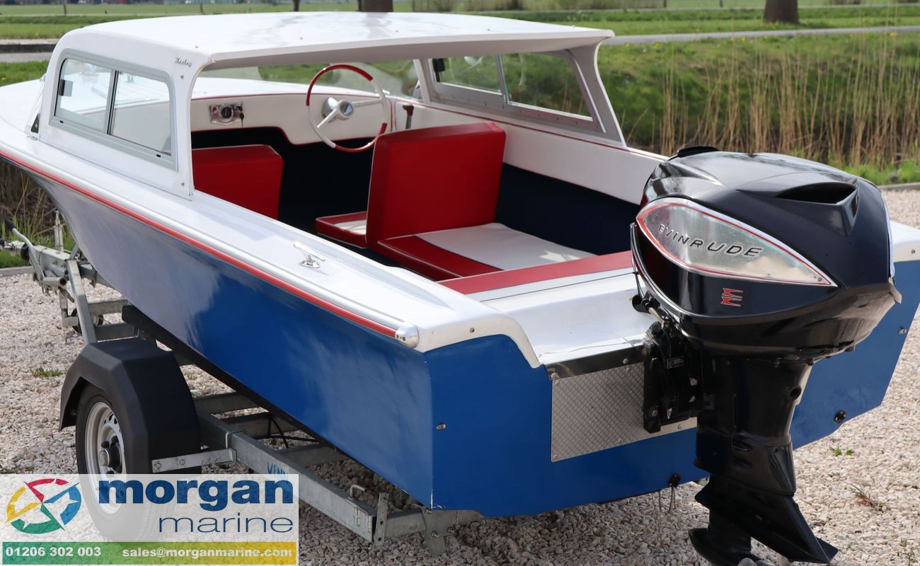 Classic 1963 Healey Marine Corvette