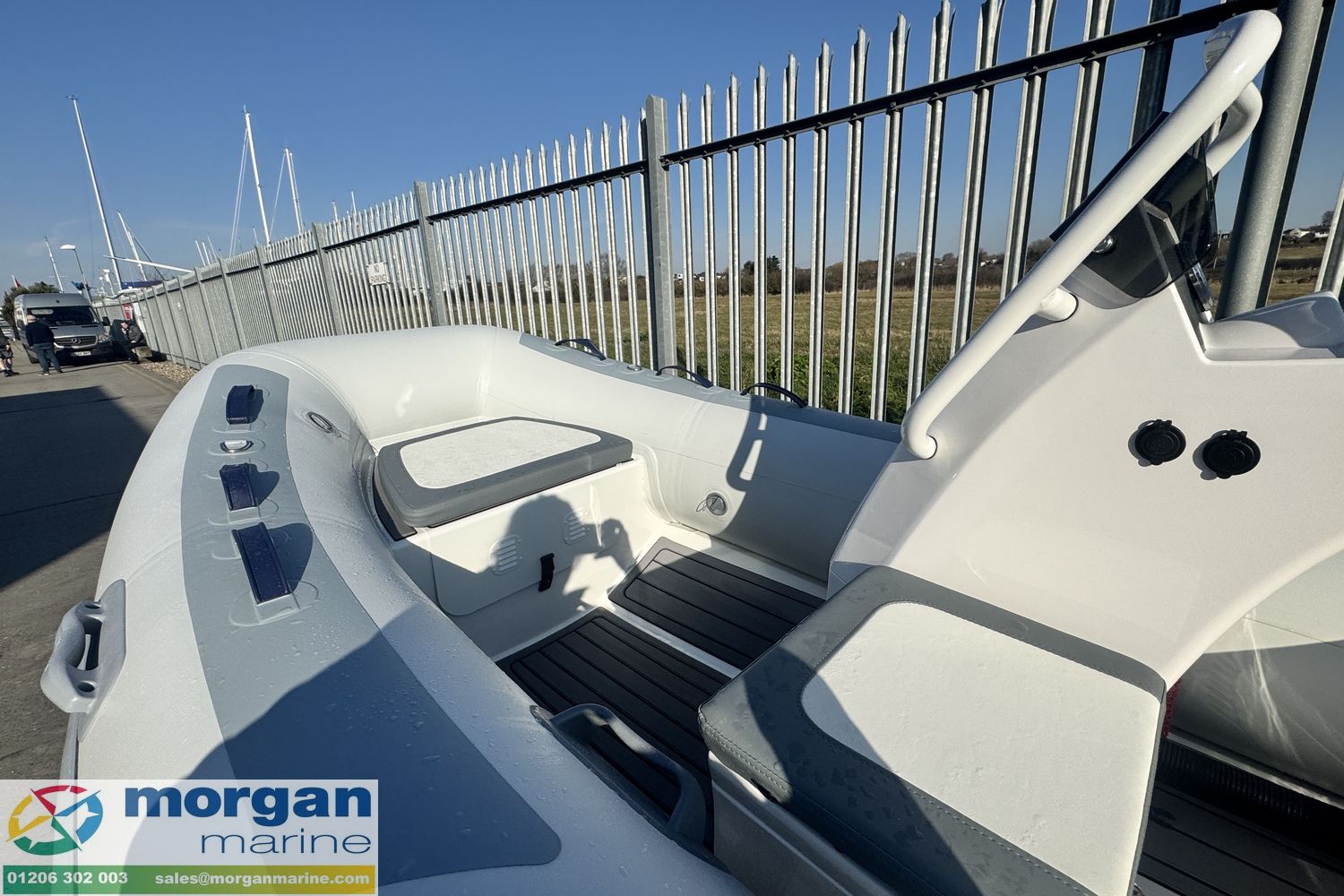 Highfield CL 380 – GT console with Suzuki DF30 ATS