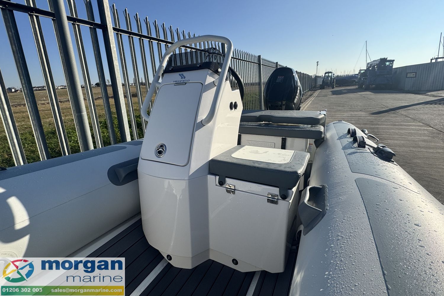 Highfield CL 380 – GT console with Suzuki DF30 ATS