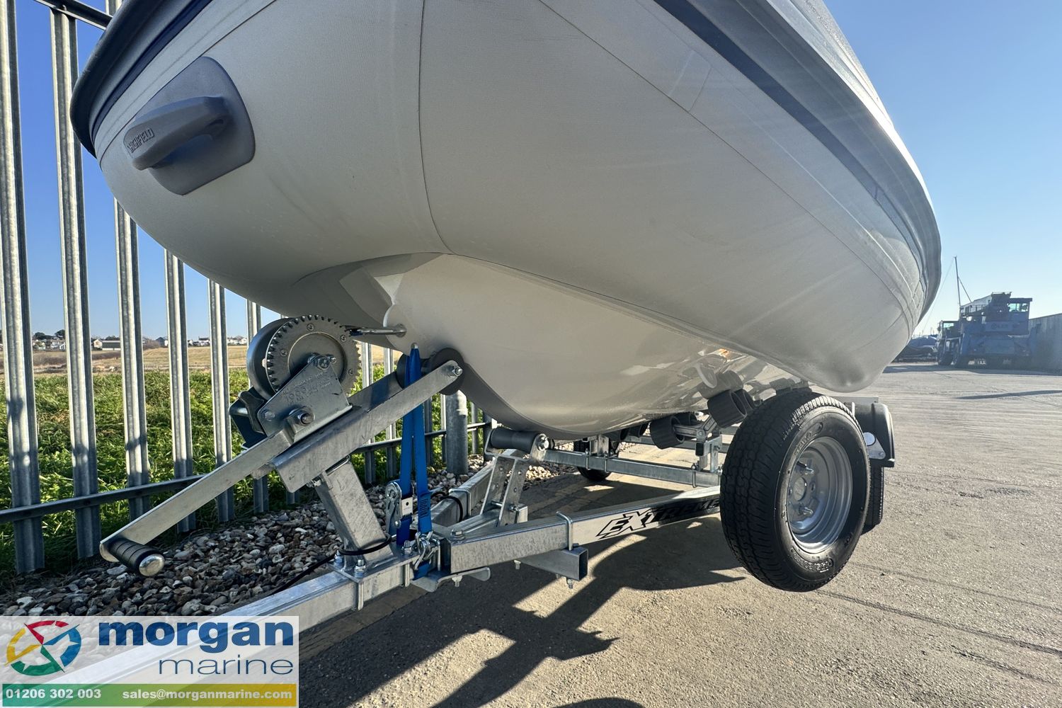 Highfield CL 380 – GT console with Suzuki DF30 ATS
