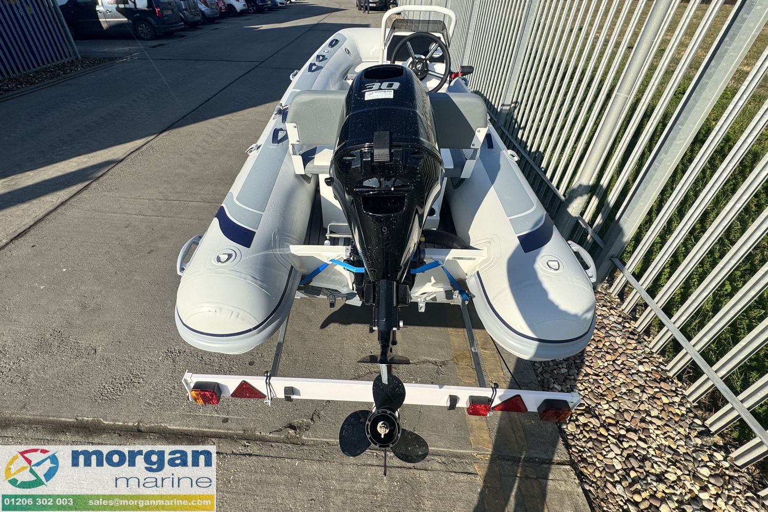 Highfield CL 380 – GT console with Suzuki DF30 ATS
