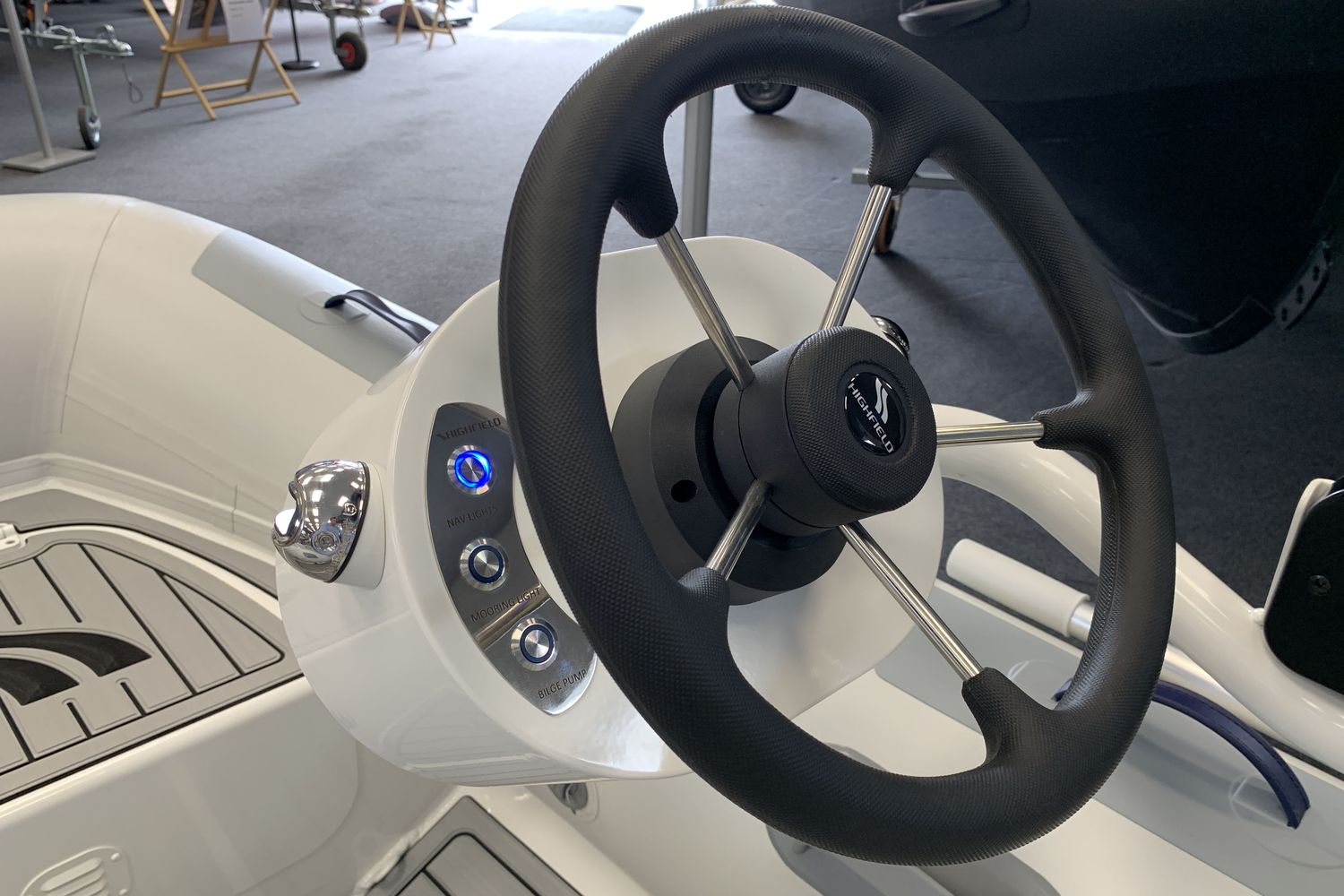 Highfield CL 310 – FCT console with Honda BF20 SRU