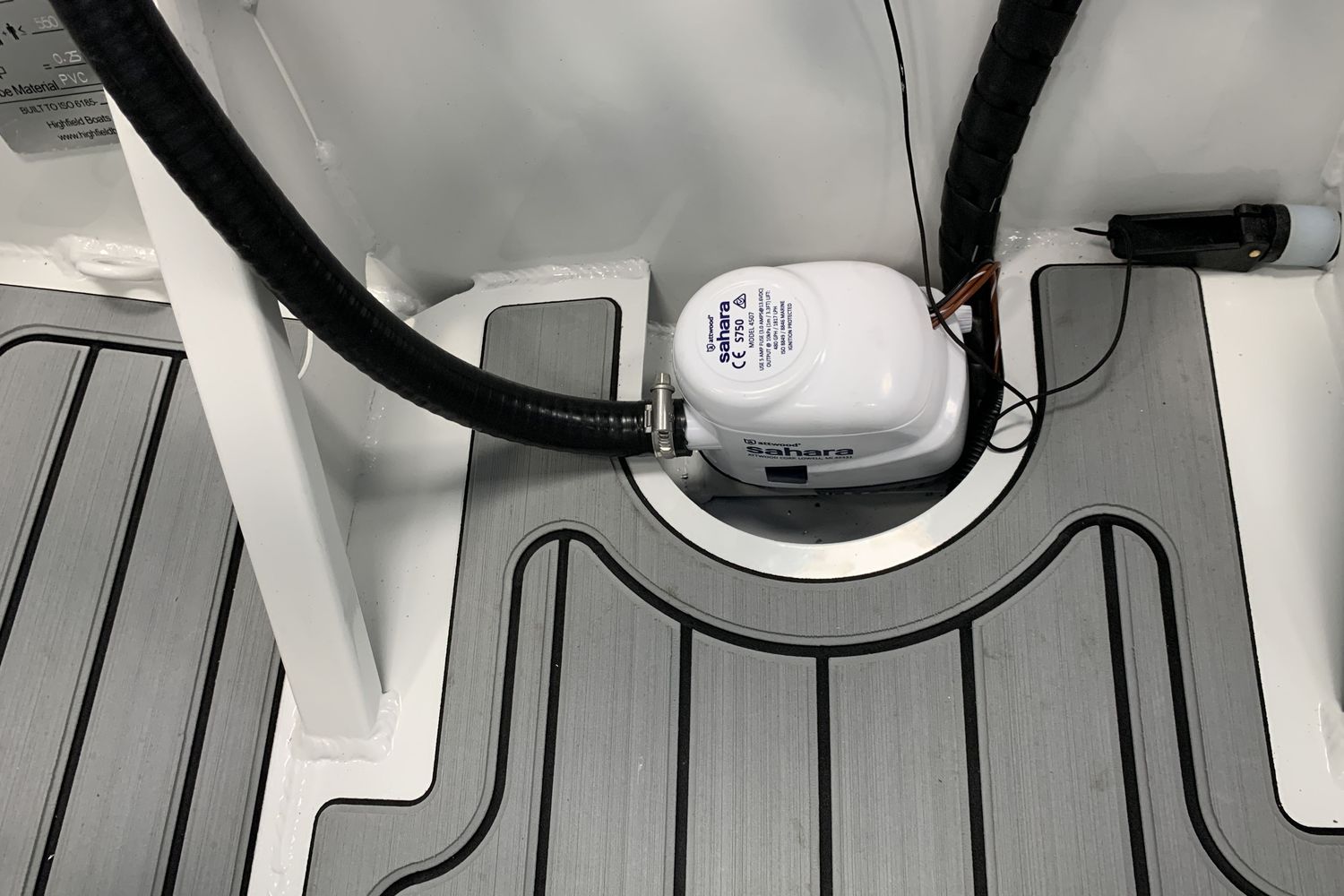 Highfield CL 310 – FCT console with Honda BF20 SRU