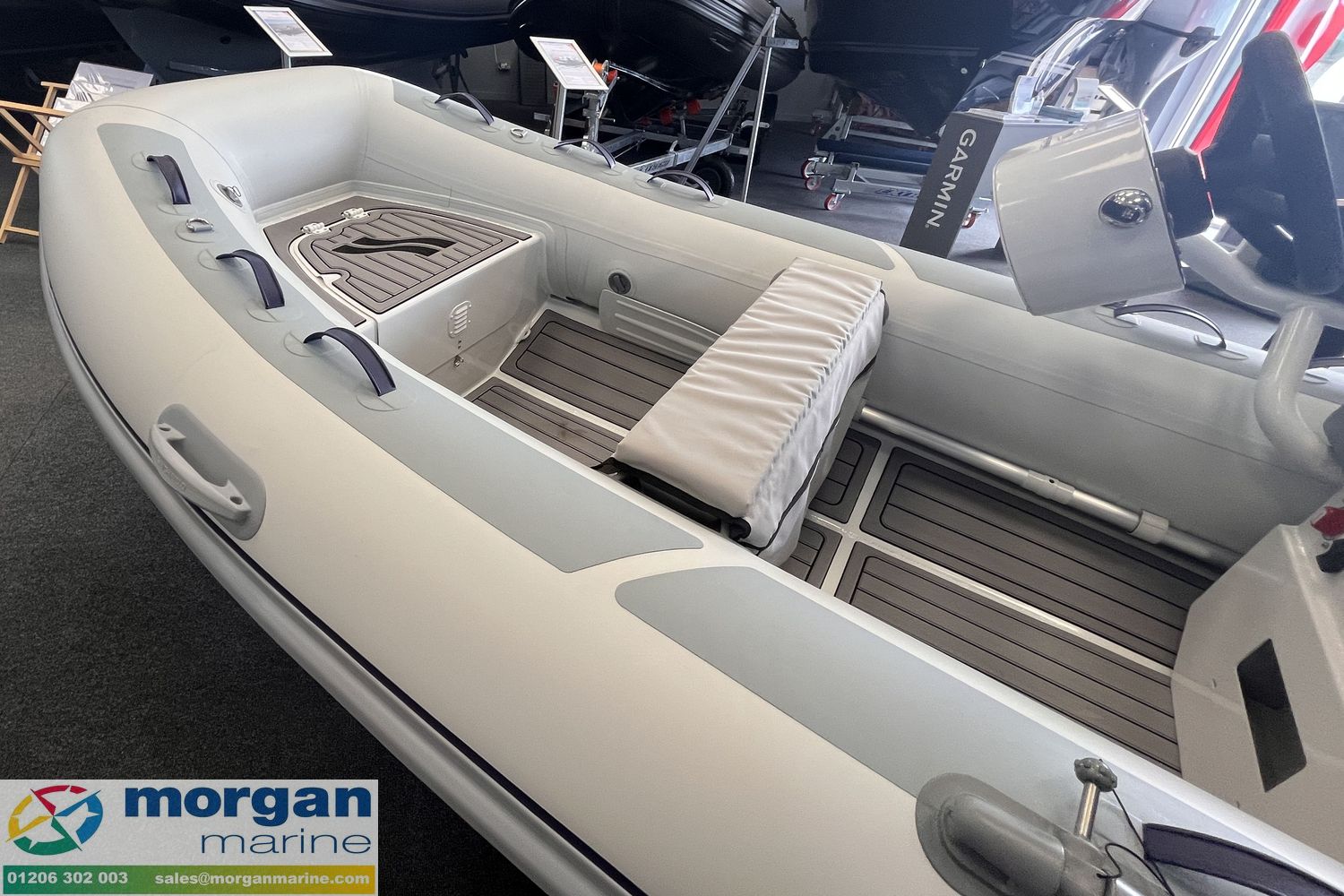 Highfield CL 380 – FCT console with Suzuki DF30 ATS