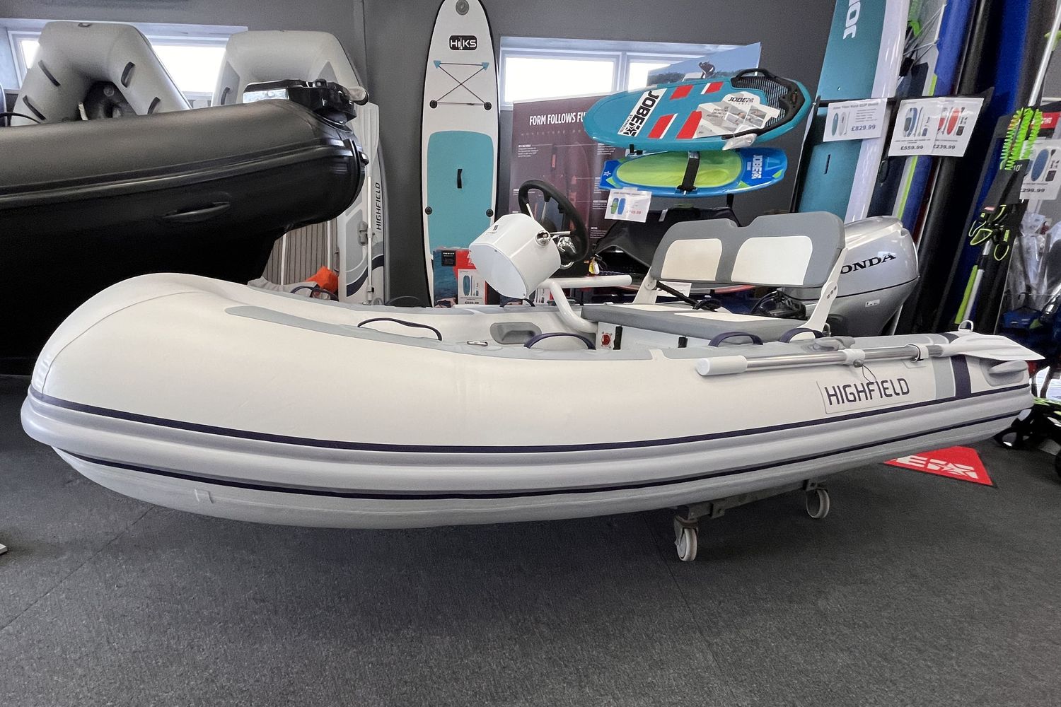 Highfield CL 310 – FCT console with Honda BF20 SRU