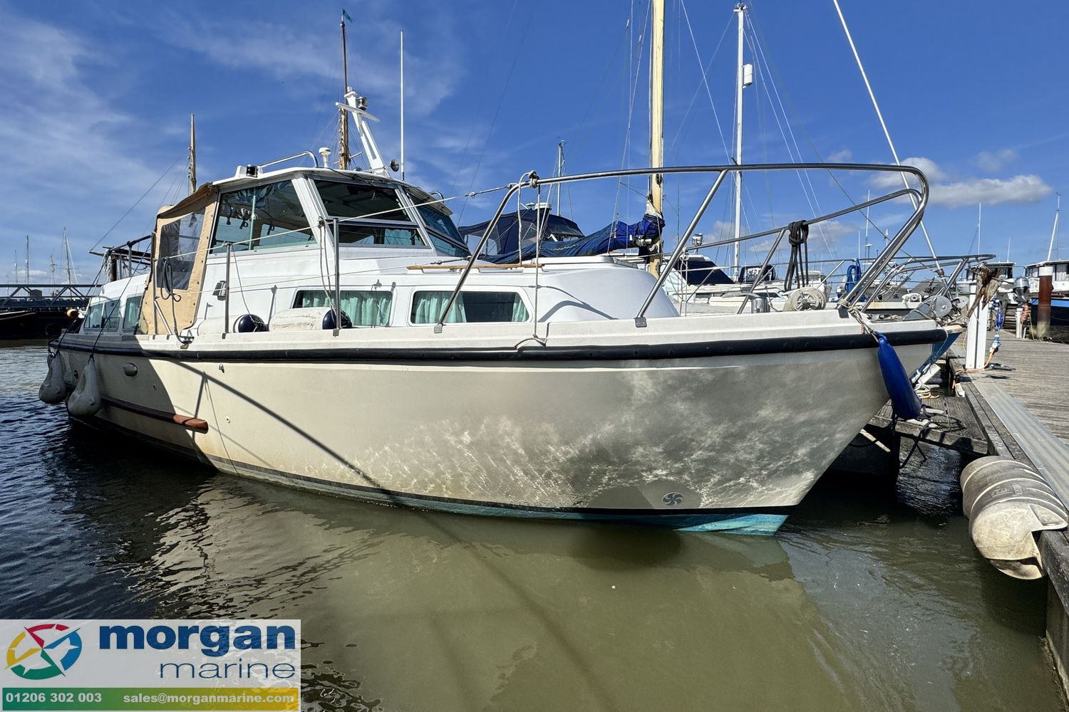 Aquastar 27 aft cabin