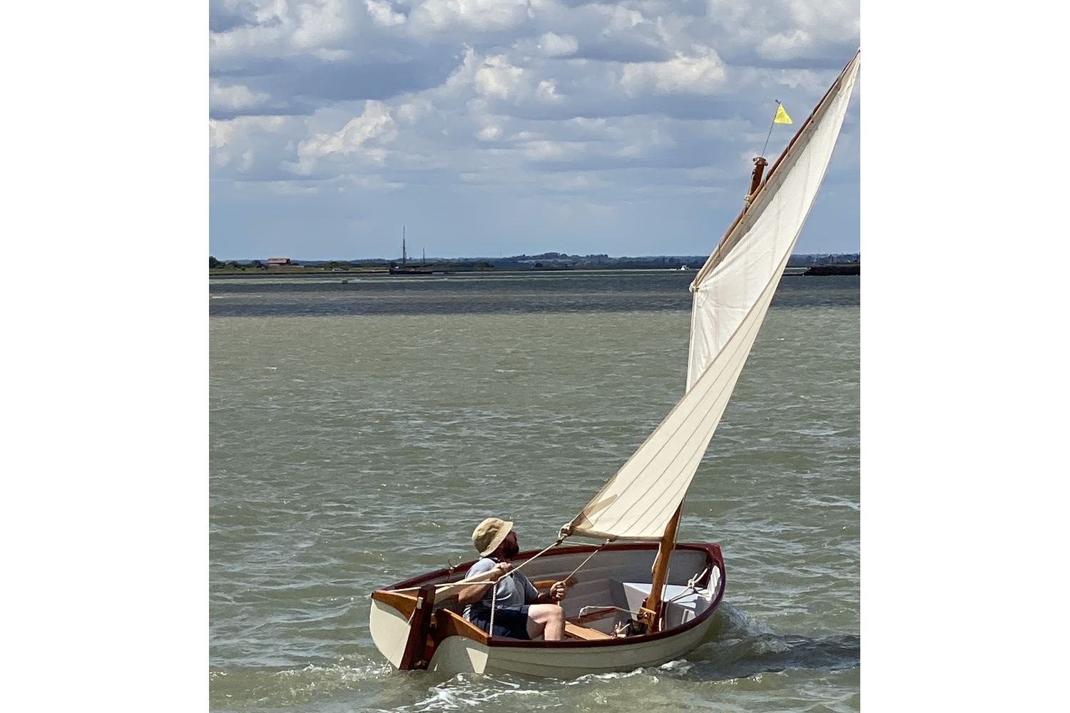 Classic sailing Dinghy