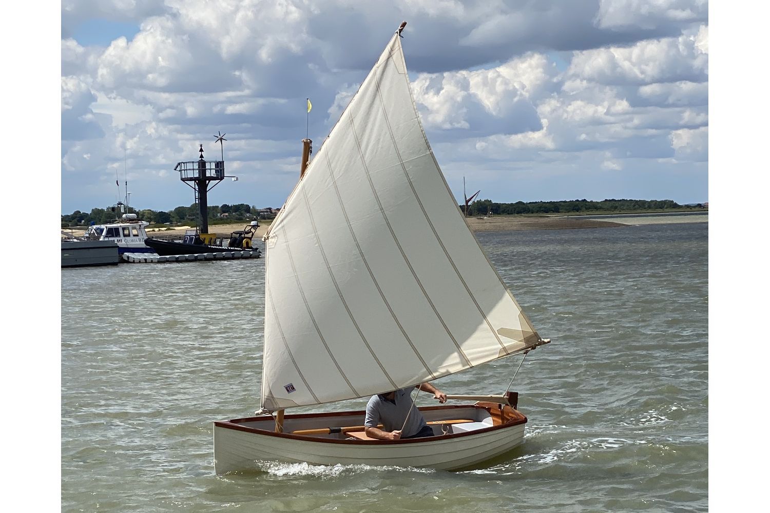 Classic sailing Dinghy