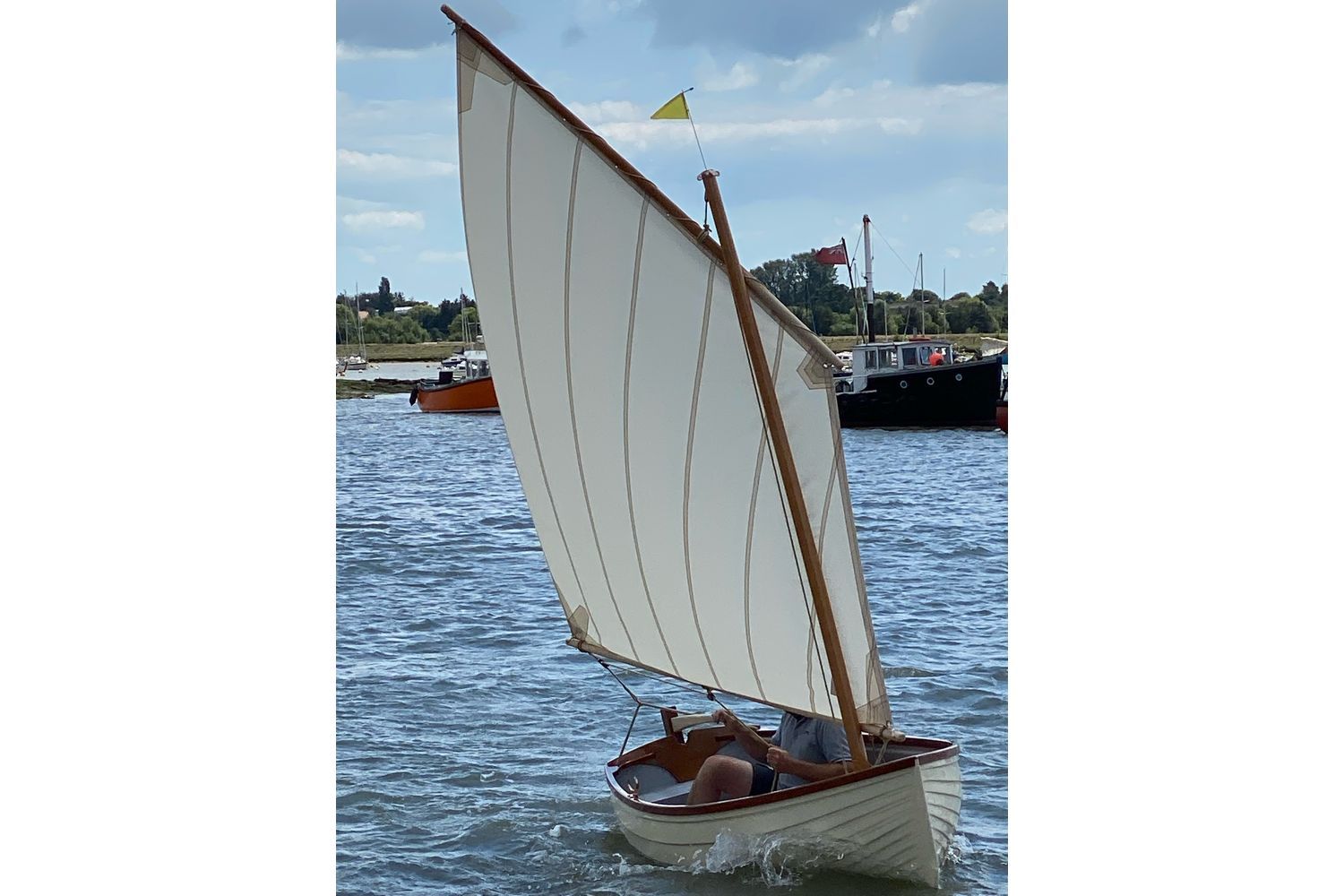 Classic sailing Dinghy