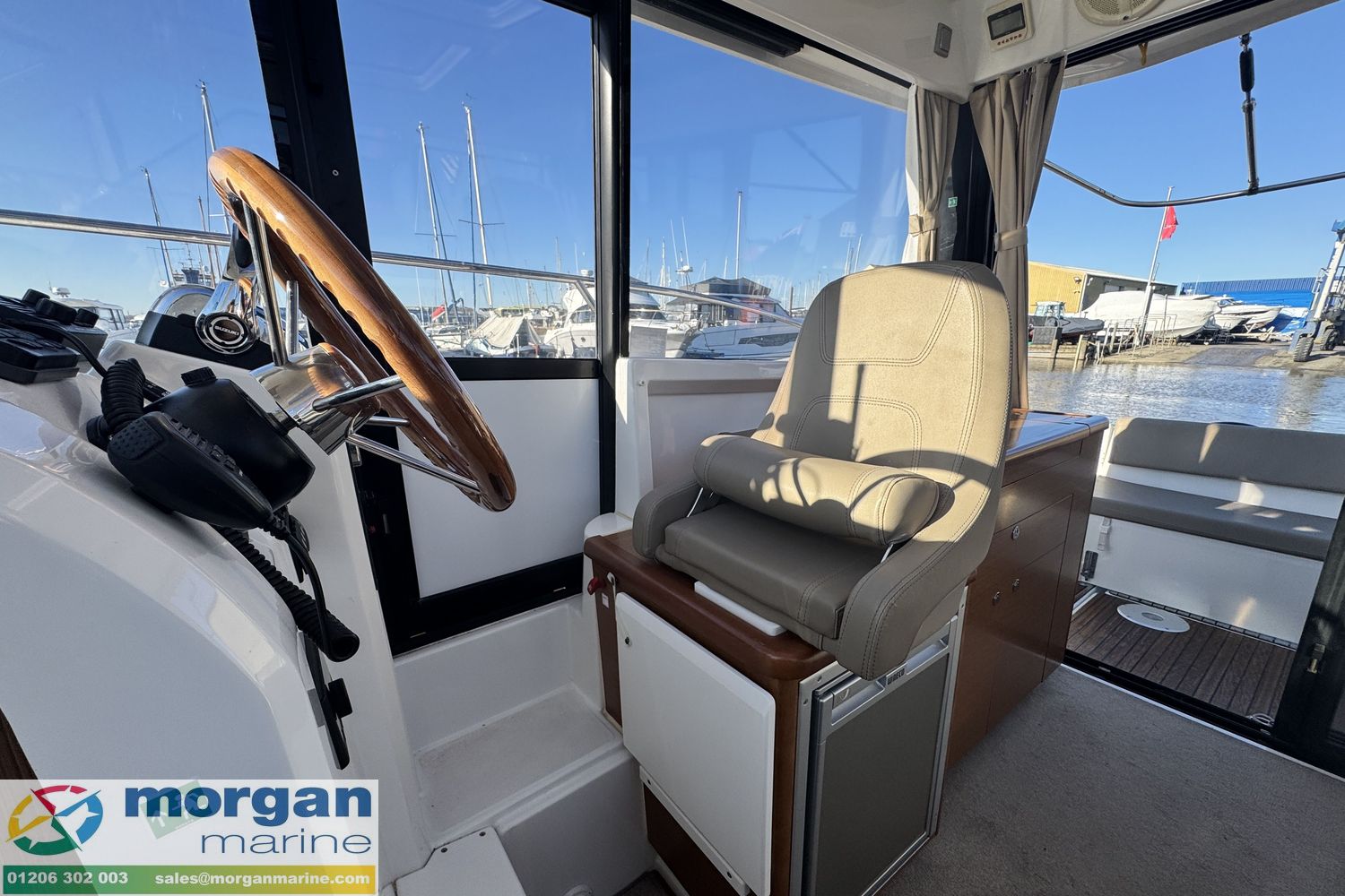 Jeanneau Merry Fisher 855