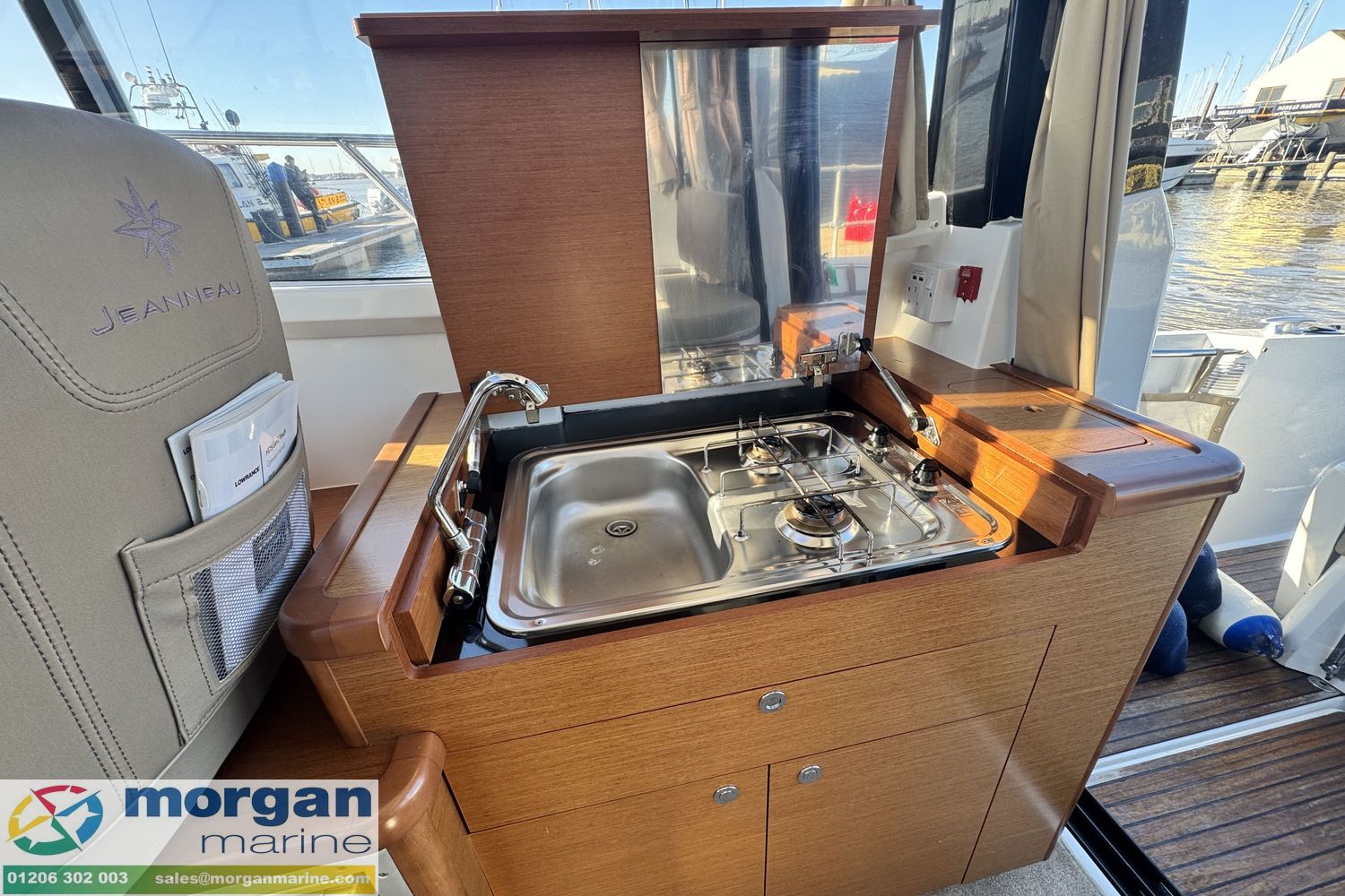 Jeanneau Merry Fisher 855