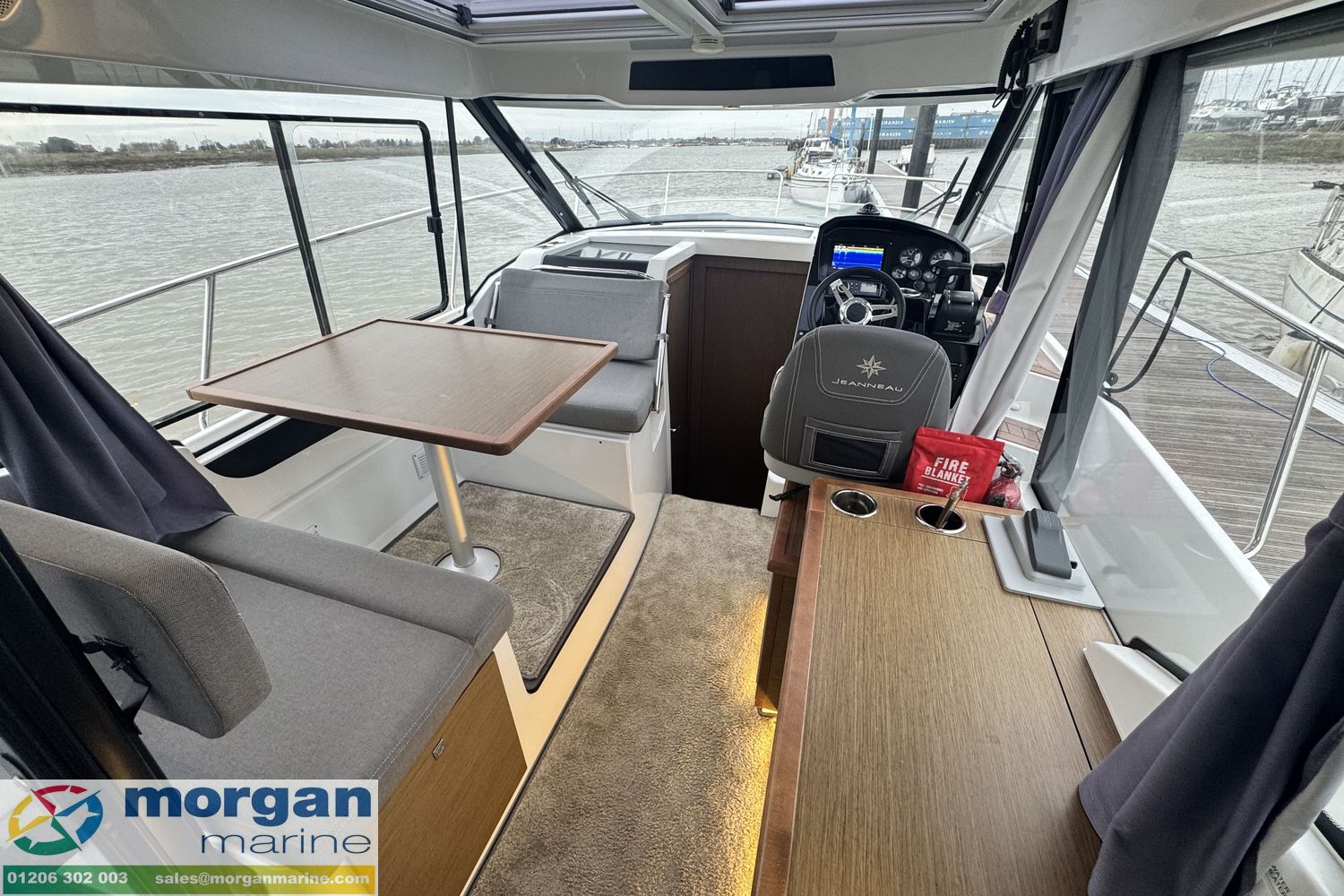 Jeanneau Merry Fisher 895