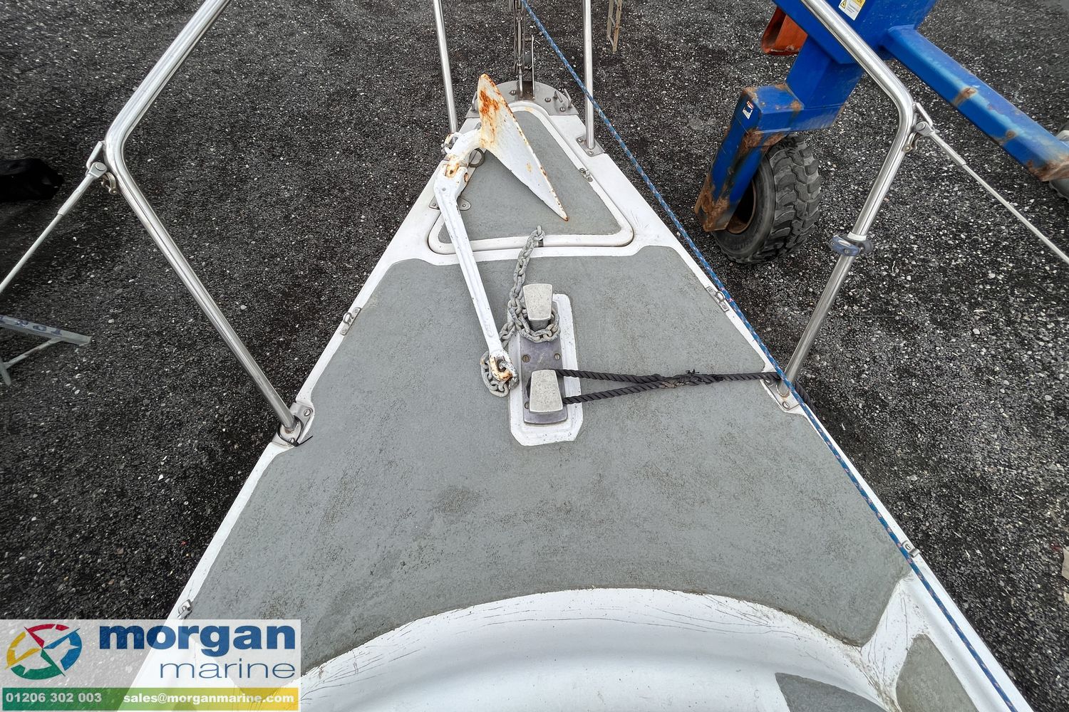 Leisure 23 sailing yacht