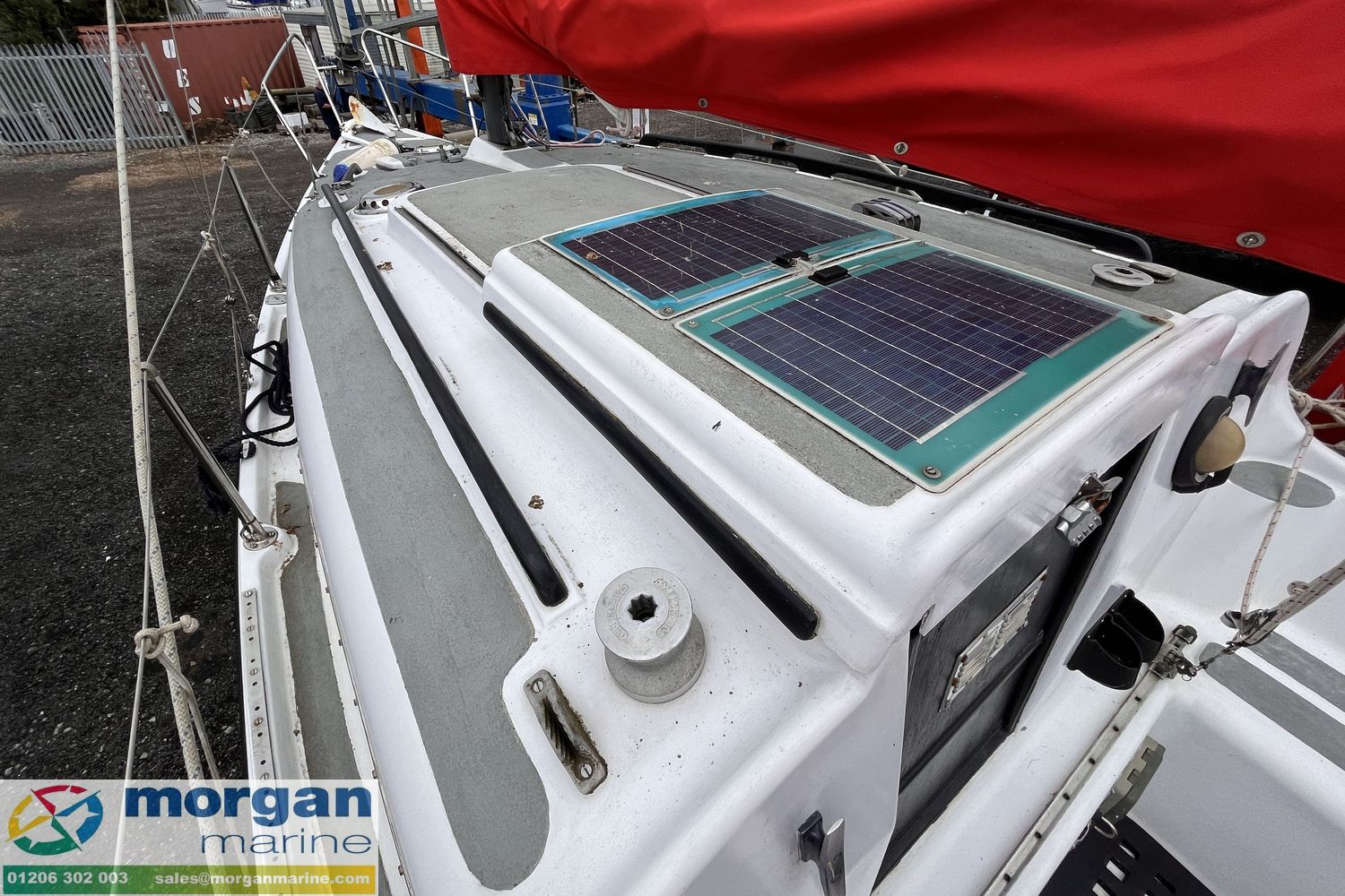 Leisure 23 sailing yacht