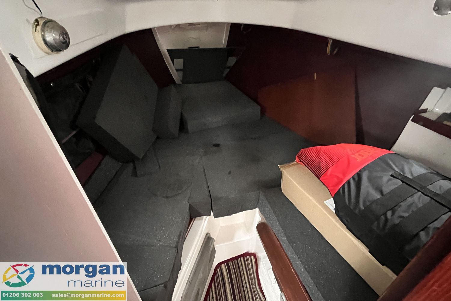 Leisure 23 sailing yacht