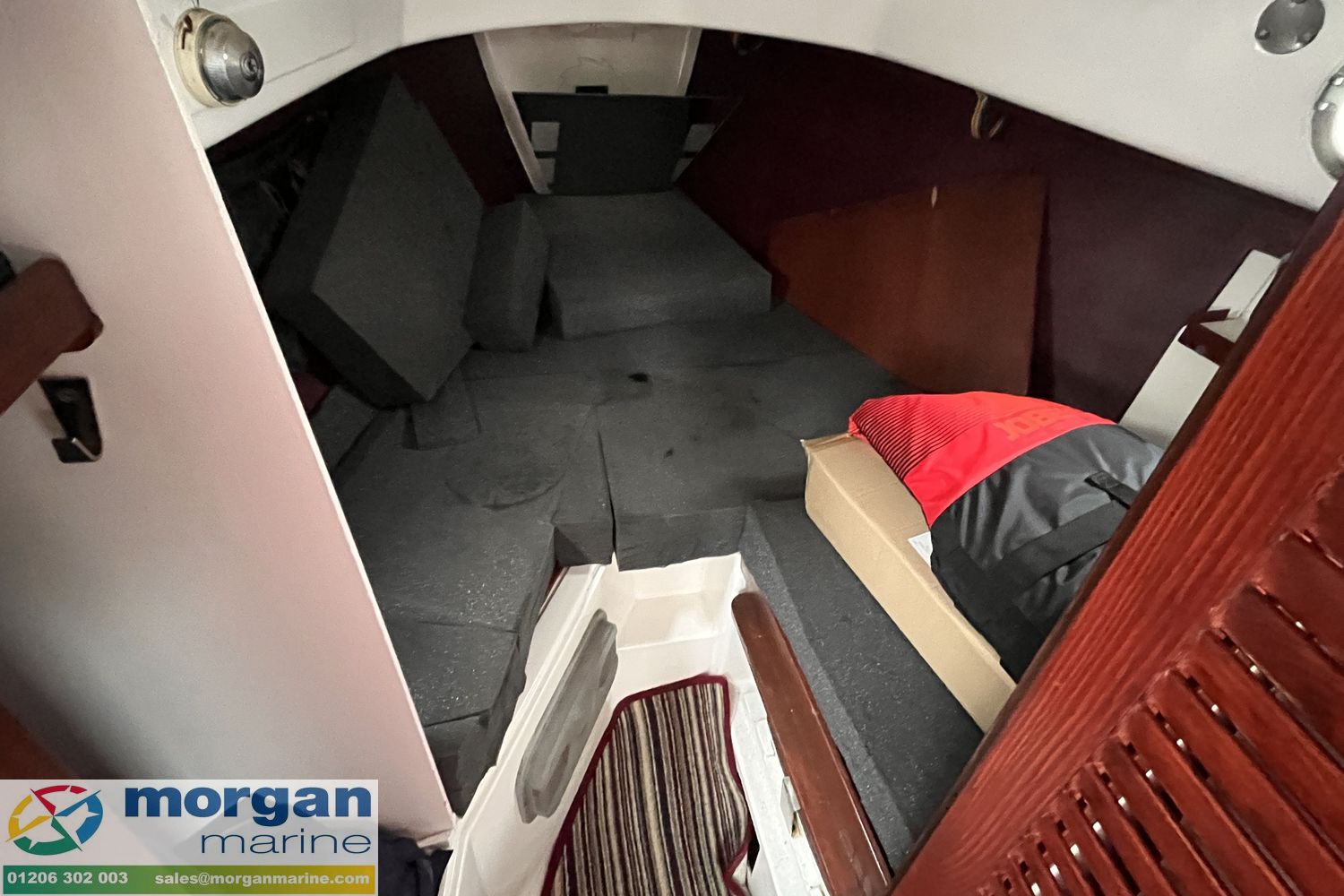 Leisure 23 sailing yacht