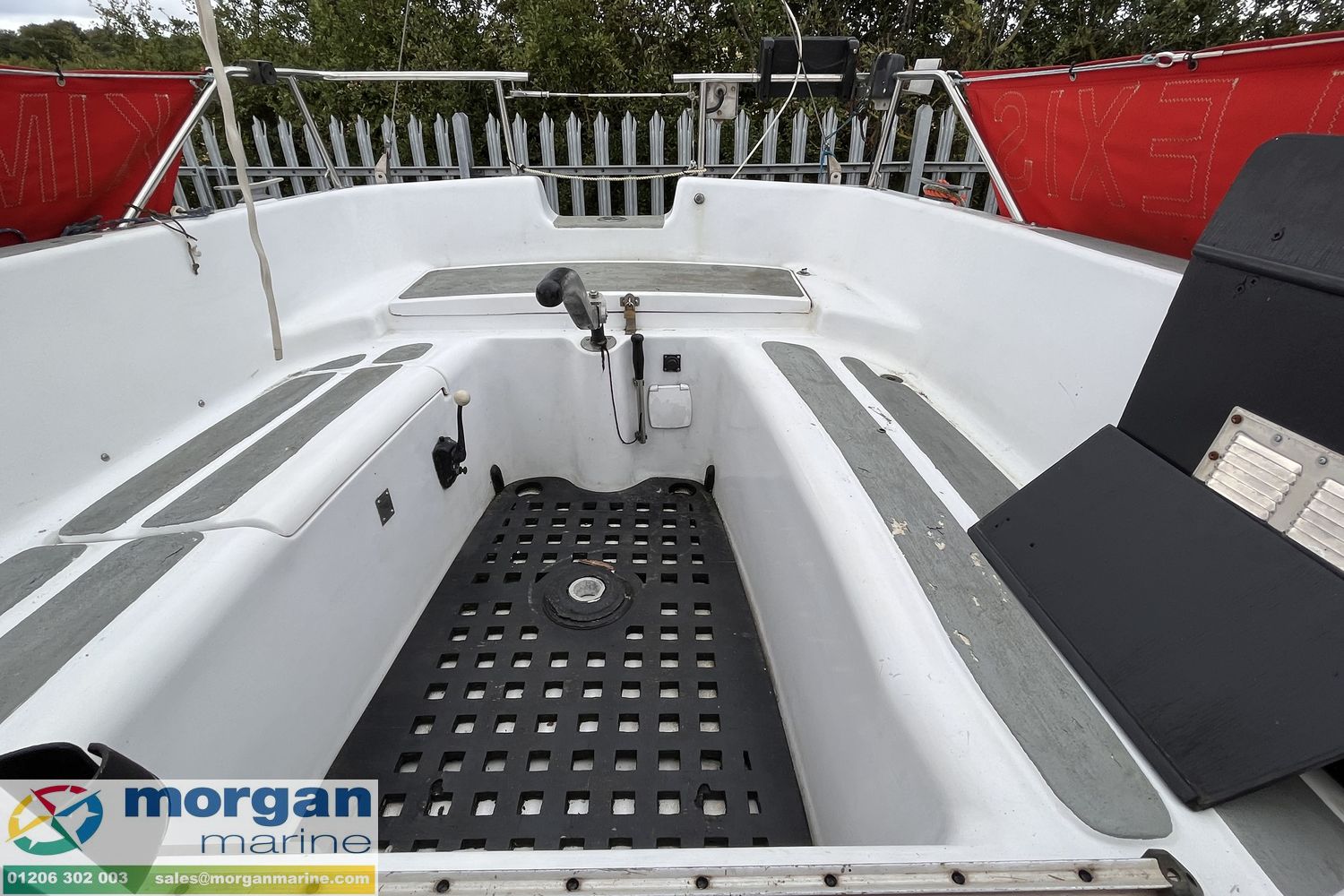 Leisure 23 sailing yacht