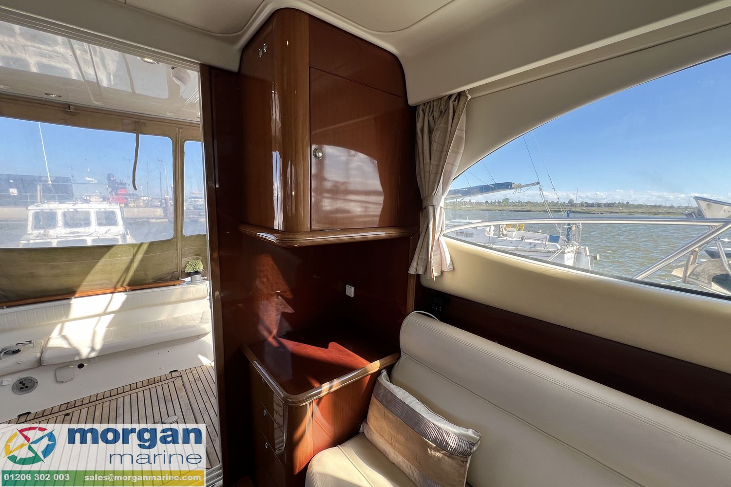 Jeanneau Prestige 36 Flybridge