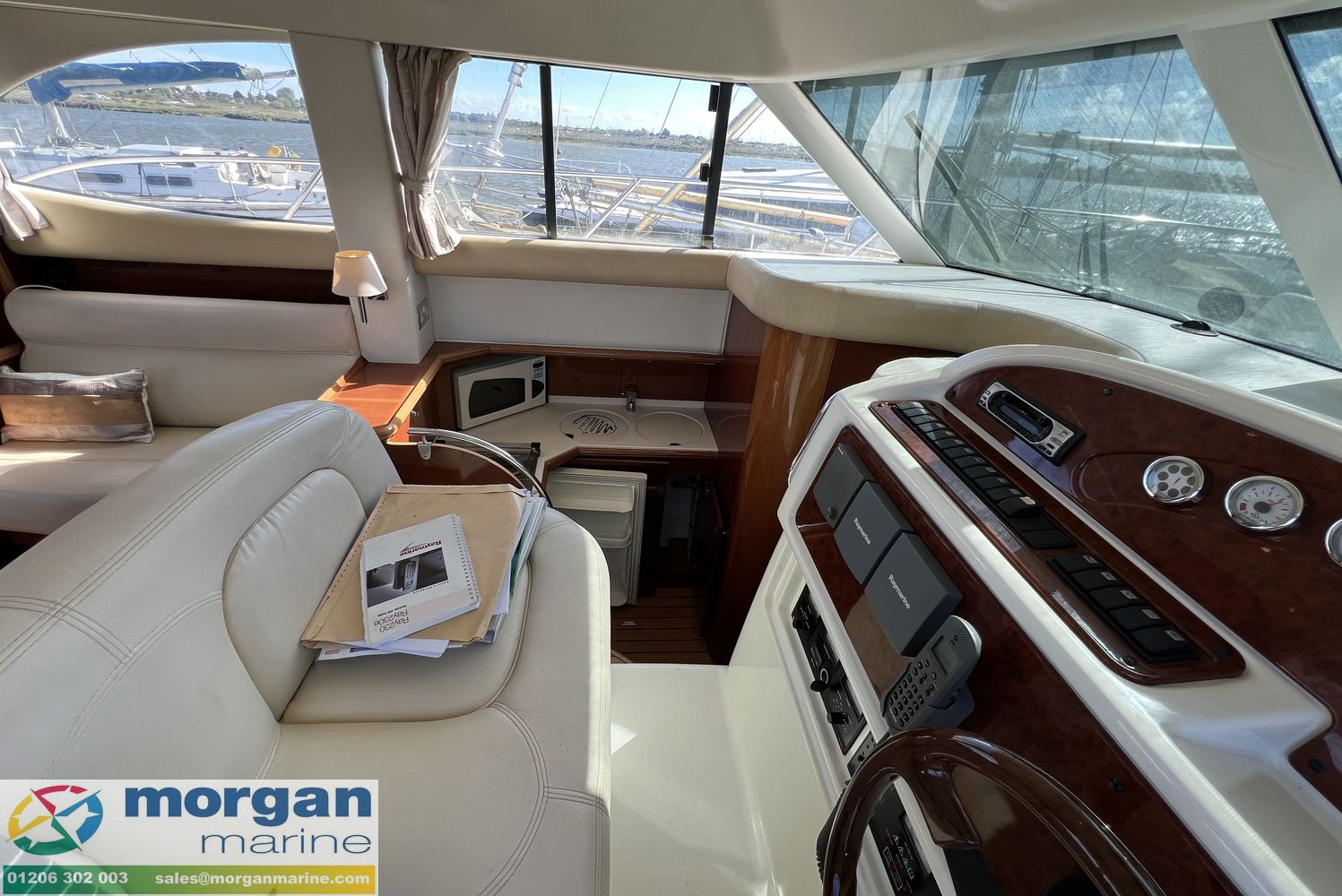Jeanneau Prestige 36 Flybridge