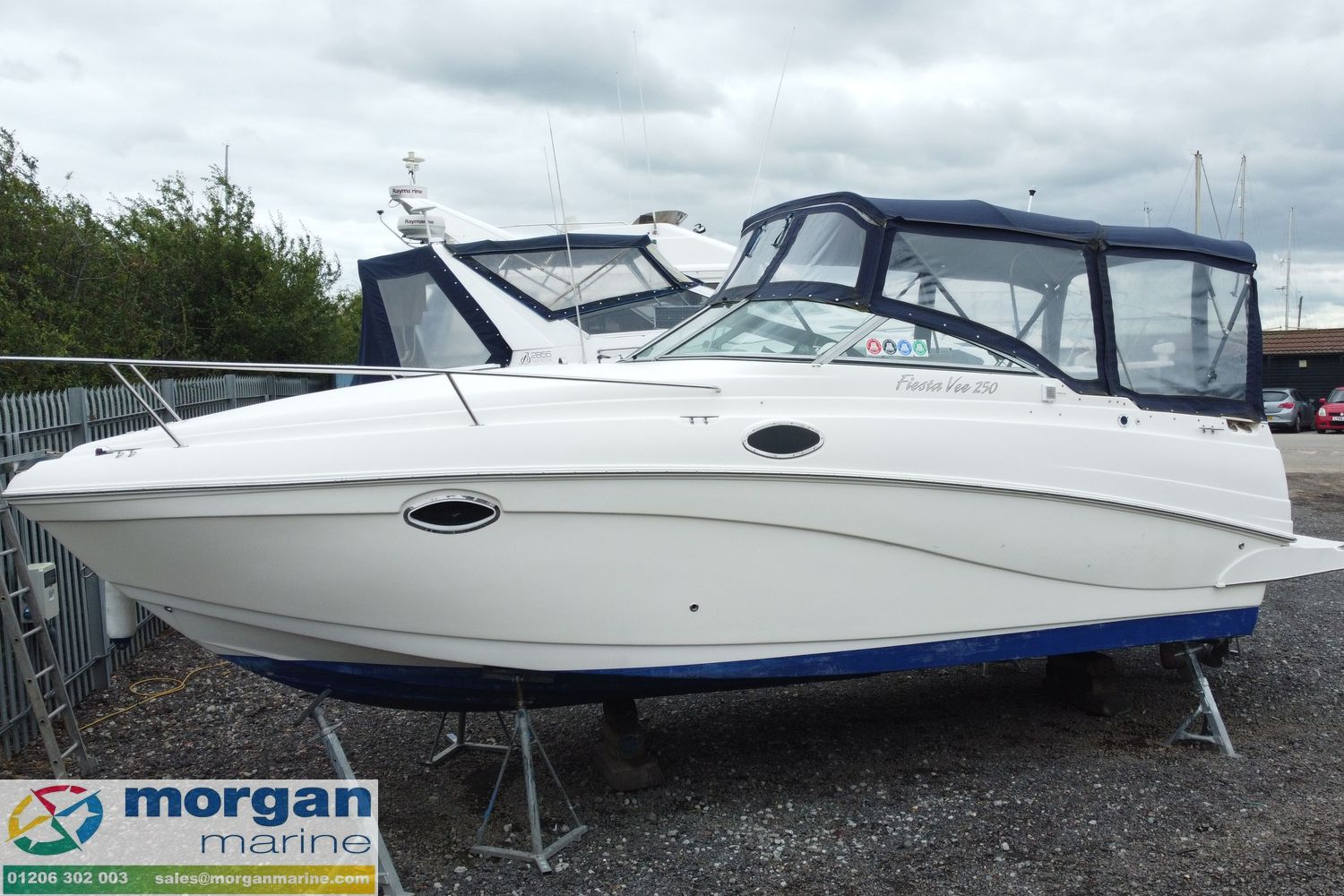 Rinker fiesta vee 250