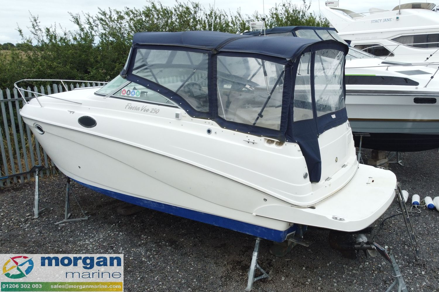 Rinker fiesta vee 250