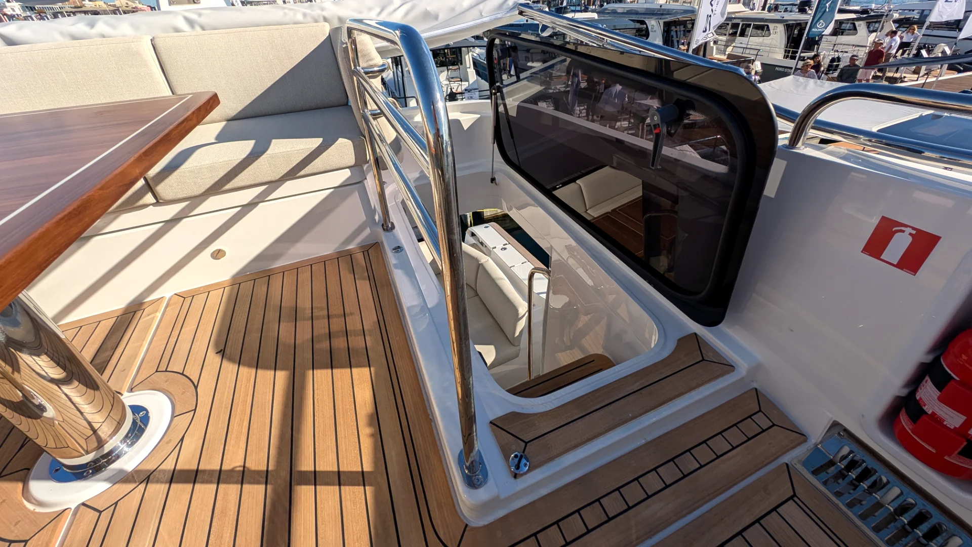 Nimbus 495 Flybridge - 52